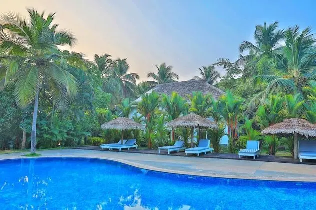 Malabar Ocean Front Resort & Spa - Havuz