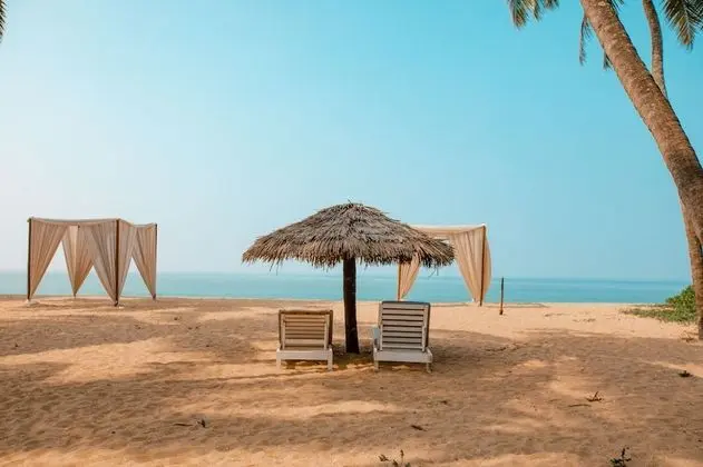 Malabar Ocean Front Resort & Spa - Plaj