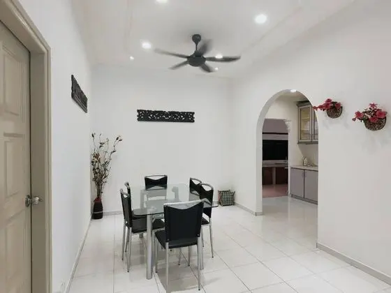 Malacca Town Tranquerah Cluster Home - Oda Düzeni