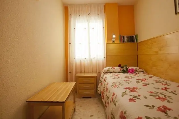 Malaga 101679 3 Bedroom Apartment By Mo Rentals - Oda