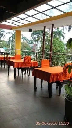 Malang City Boulevard Homestay - Yerinde Yemek