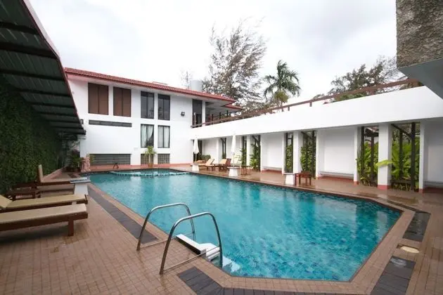 Maldives Beach Resort - Havuz