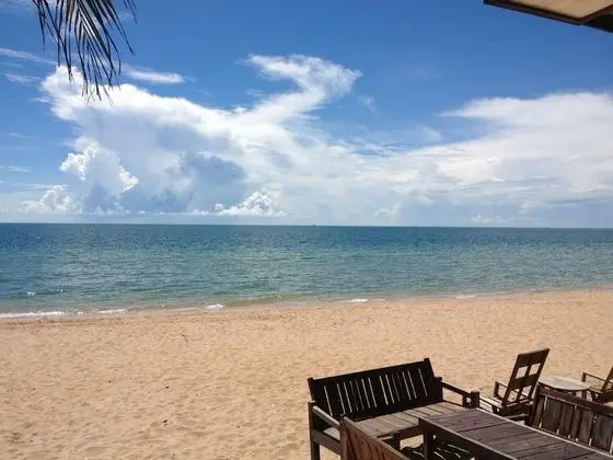 Maldives Beach Resort - Plaj