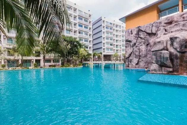 Maldives Resort by PSR ASIA - Havuz