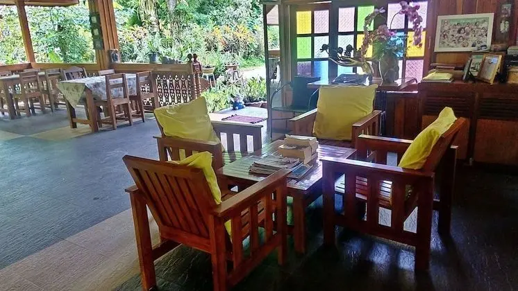 Malee's Nature Lovers Bungalows - Lobi