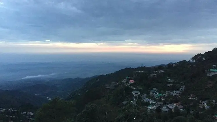 Hotel Malghotras
