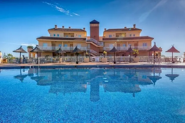 Malibu 8 - Stunning 2BR Sea View Condo, Heated Pool - Havuz