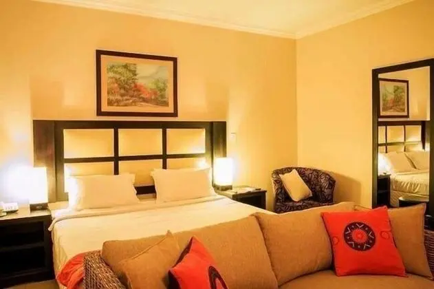 Malibu Country Lodge - Oda