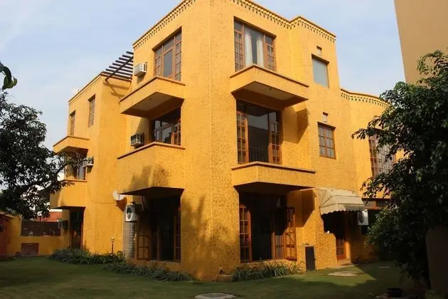 Malik's Villa Menage