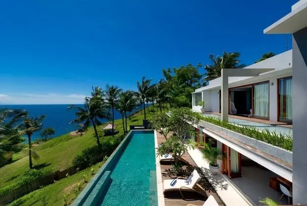 Malimbu Cliff Villa