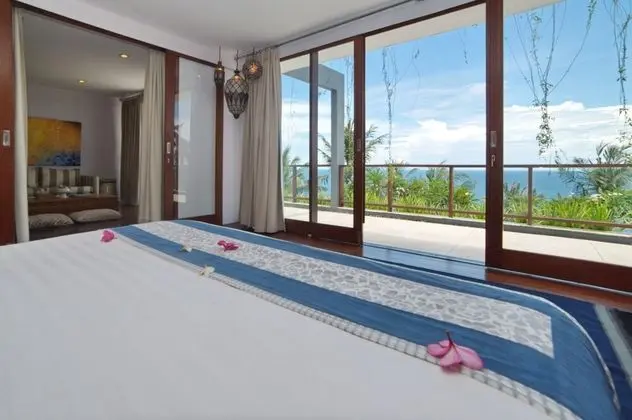 Malimbu Cliff Villa - Oda