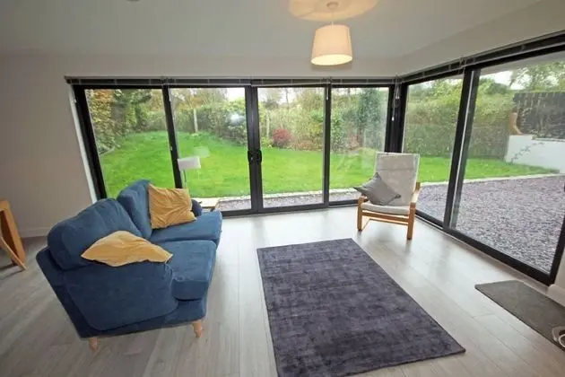 Malone Premium Cottage City Centre Access