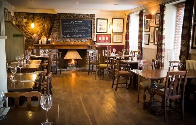 The Maltsters Arms - İç Mekan
