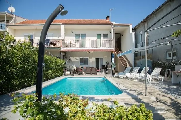 Villa Mami