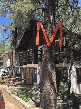 The Mammoth Inn - Dış Mekan
