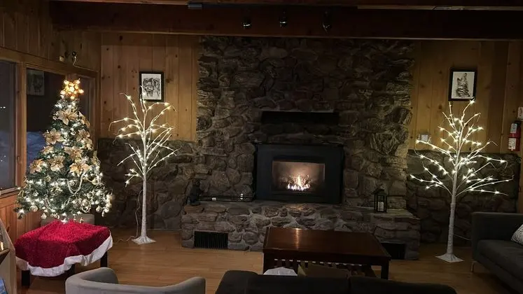 The Mammoth Inn - Lobi