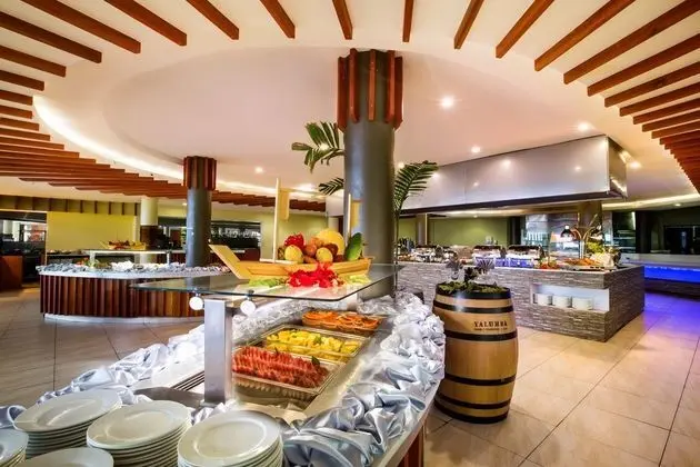 Mana Island Resort  Spa