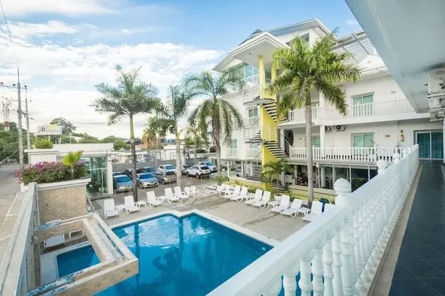 Hotel Manantial