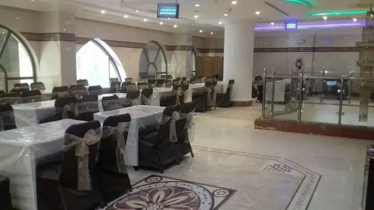 Manarat Al Taj Hotel - Yerinde Yemek