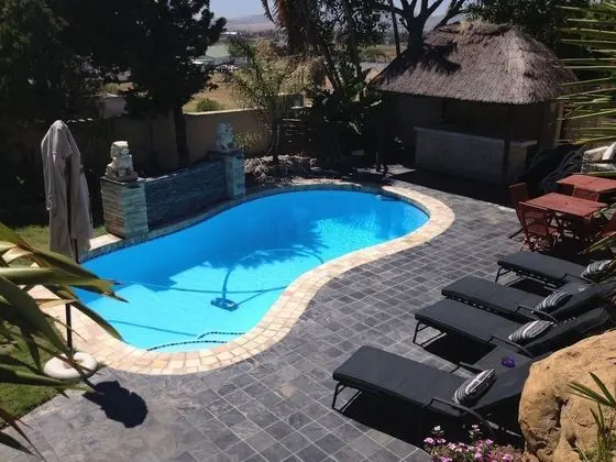 Mandalay Beach Guest House - Havuz