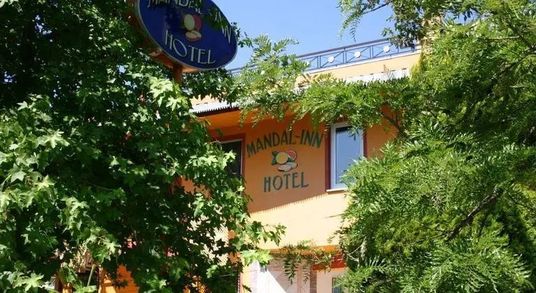 Mandalinn Hotel