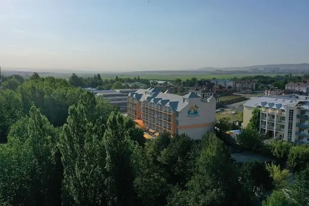 Mandarin Hotel
