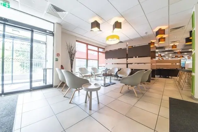 Mandarina Luxembourg Airport Hotel - Lobi