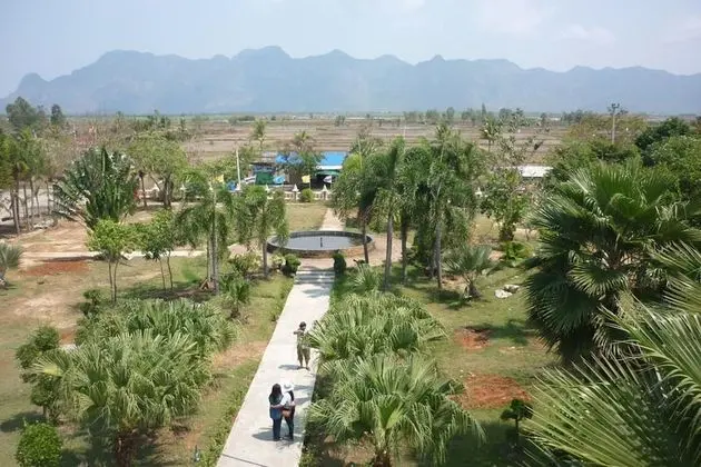 Maneemudjalin Resorts Farm Stay
