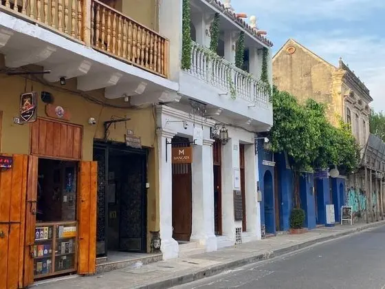 Hotel Mangata - Dış Mekan