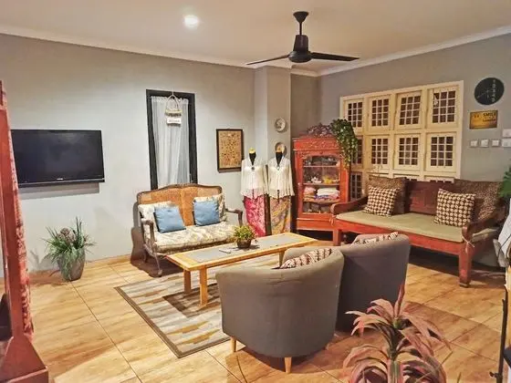 Manggolo Homestay Syariah - Lobi