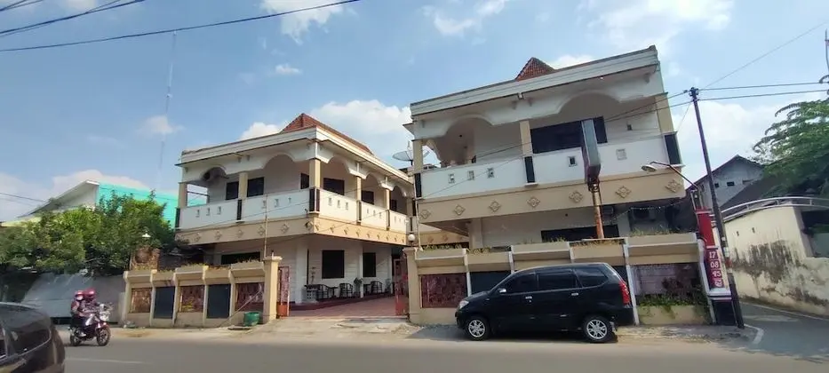 Mangkuyudan Hotel Solo - 1