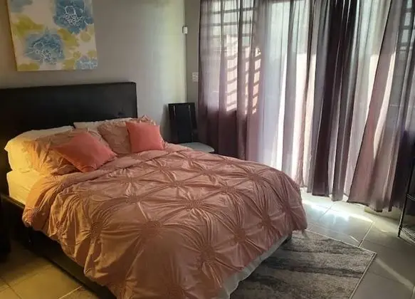 Mango Hill Retreat - Oda