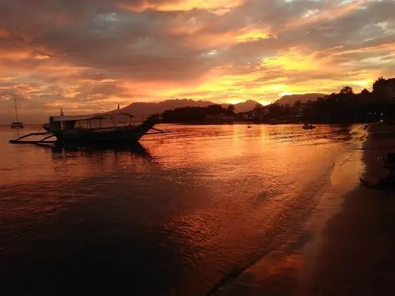 Mango's Beachfront Resort - Plaj