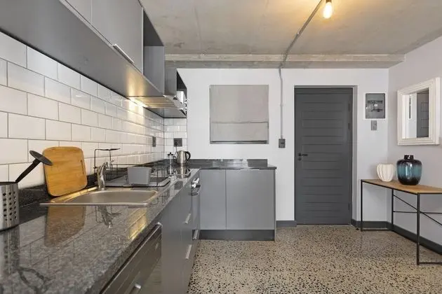 Manhattan On Coral - One bedroom 6 - Mutfak
