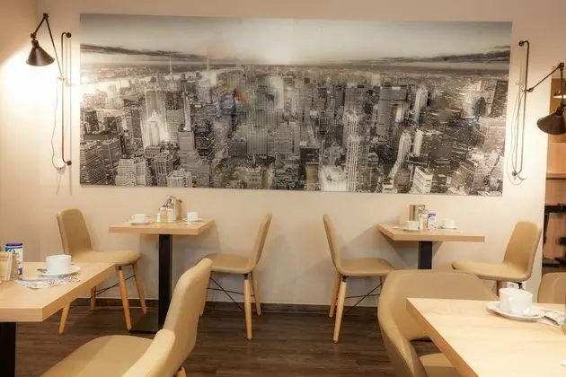 Manhattan Hotel - Yerinde Yemek