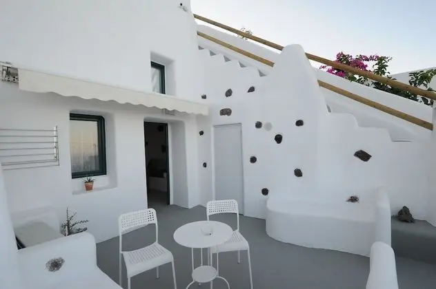 Manias Fira Residences