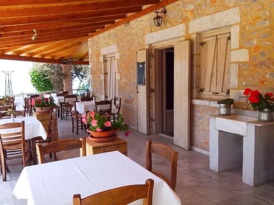 Maniatiko Village - Yerinde Yemek