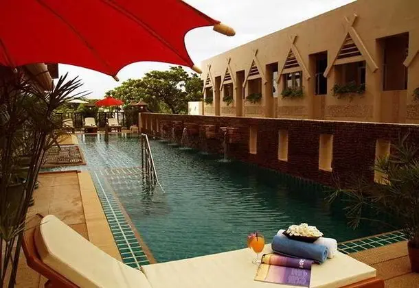 Maninarakorn Hotel - Havuz