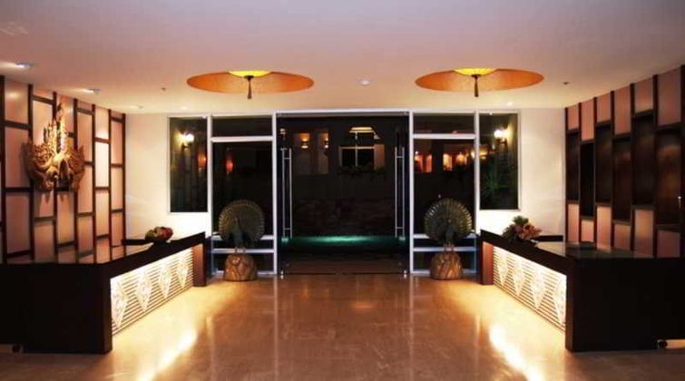 Maninarakorn Hotel