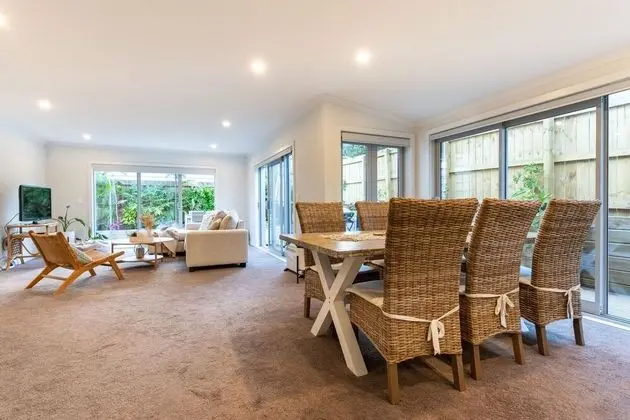 Manly Bay Wonderful 3BR New Home - Fibre - İç Mekan