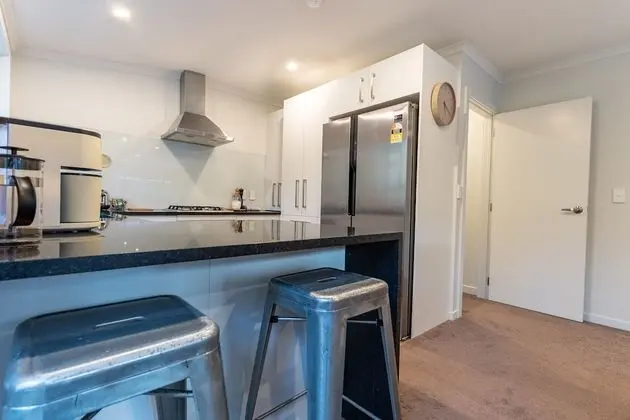 Manly Bay Wonderful 3BR New Home - Fibre - Mutfak