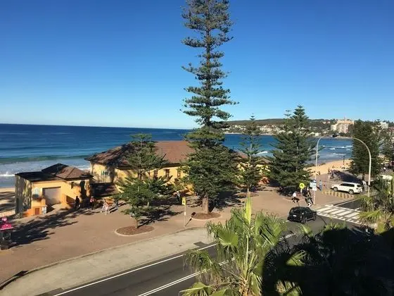Manly Surfside Holiday Apartments - Plaj