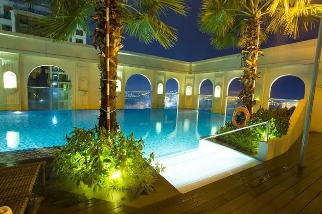 The Manner Luxury Apartment - Havuz