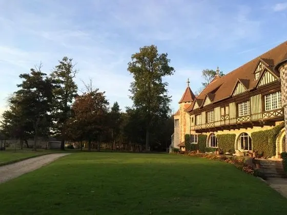 Manoir De Beaumarchais