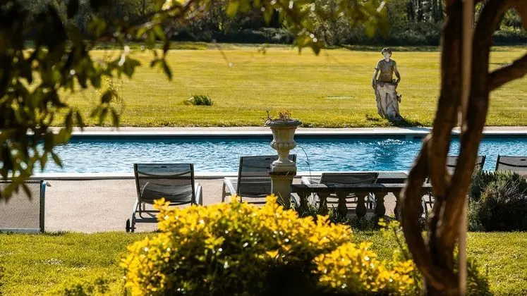Manoir le Roure - Havuz