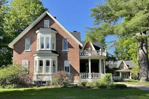 Manoir Sweetsburg - 1