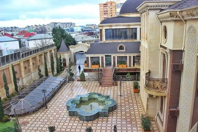 Manor Hotel