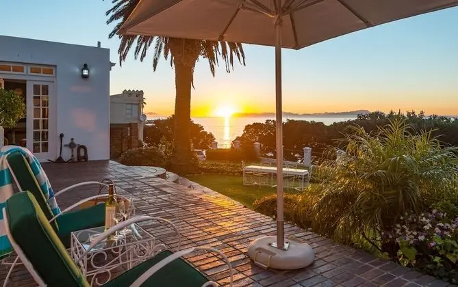 Manor on the Bay