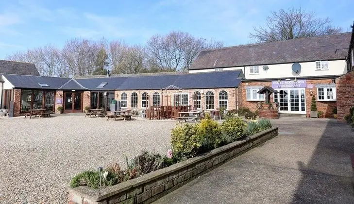 Manor Court Hotel
