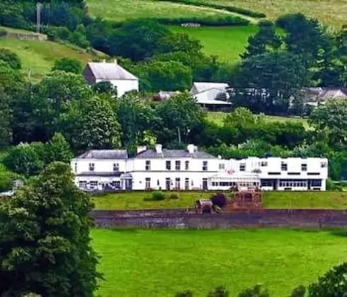 The Manor Hotel